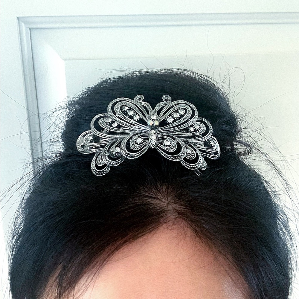 Vintage Rhinestone Butterfly Hair Clip | Crystal Hair Clip | Cute Access… - Picture 6 of 7